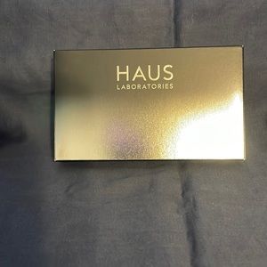 Haus Laboratories Glam Room No 1 Palette